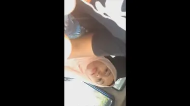 Pasangan Jilbab Indo ML dari Mobil Berlanjut ke Hotel